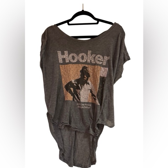 Chaser Tee - Picture 2 of 7